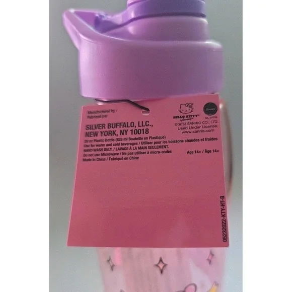 Hello Kitty Plastic Sports Bottle 28oz Hinged Handle Flip Lid New‎ Sanrio - Picture 7 of 8